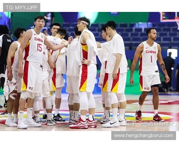 中国男篮全力备战世界杯 新阵容亮相球迷期待突破历史最好成绩 中国男篮全力备战世界杯 新阵容亮相球迷期待突破历史最好成绩