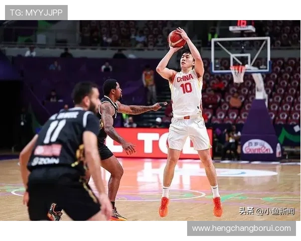 中国男篮奋勇拼搏逆转战胜澳大利亚 迎来世界杯八强席位 中国男篮奋勇拼搏逆转战胜澳大利亚 迎来世界杯八强席位