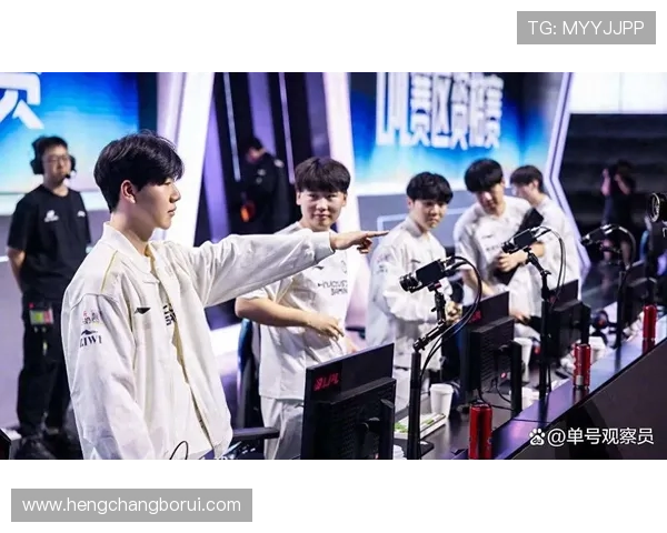 全球总决赛再掀狂潮各大战队鏖战巅峰上演年度最燃电竞对决 全球总决赛再掀狂潮各大战队鏖战巅峰上演年度最燃电竞对决