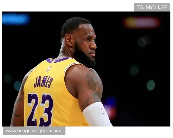 詹姆斯领衔湖人击败勇士,取得新赛季首胜 詹姆斯领衔湖人击败勇士,取得新赛季首胜