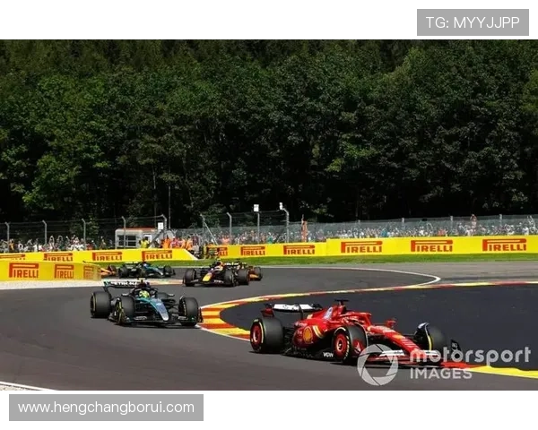 F1赛季最新动态：车队阵容调整及技术革新带来赛道新挑战