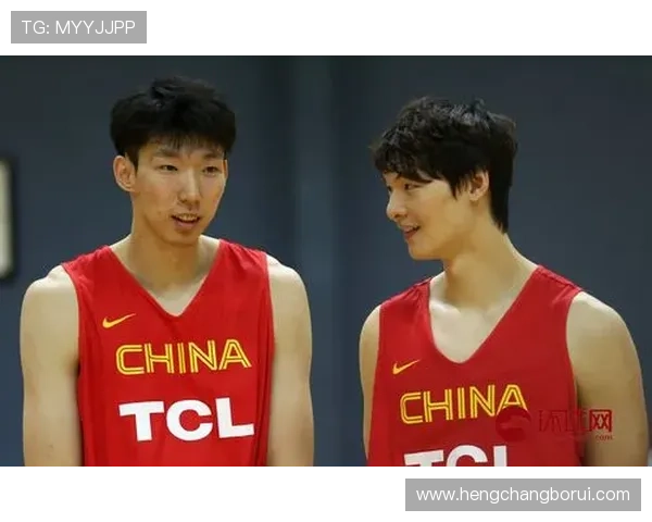 中国男篮全新阵容亮相，世界杯备战引发球迷热议