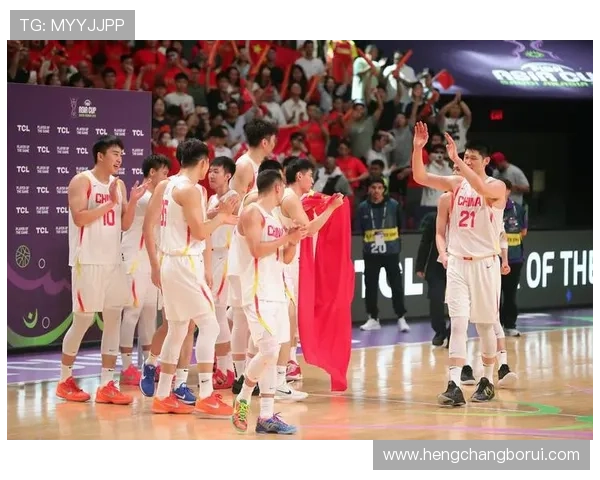 中国篮球队强势反弹 战胜澳大利亚晋级世界杯四强 迎来历史性突破